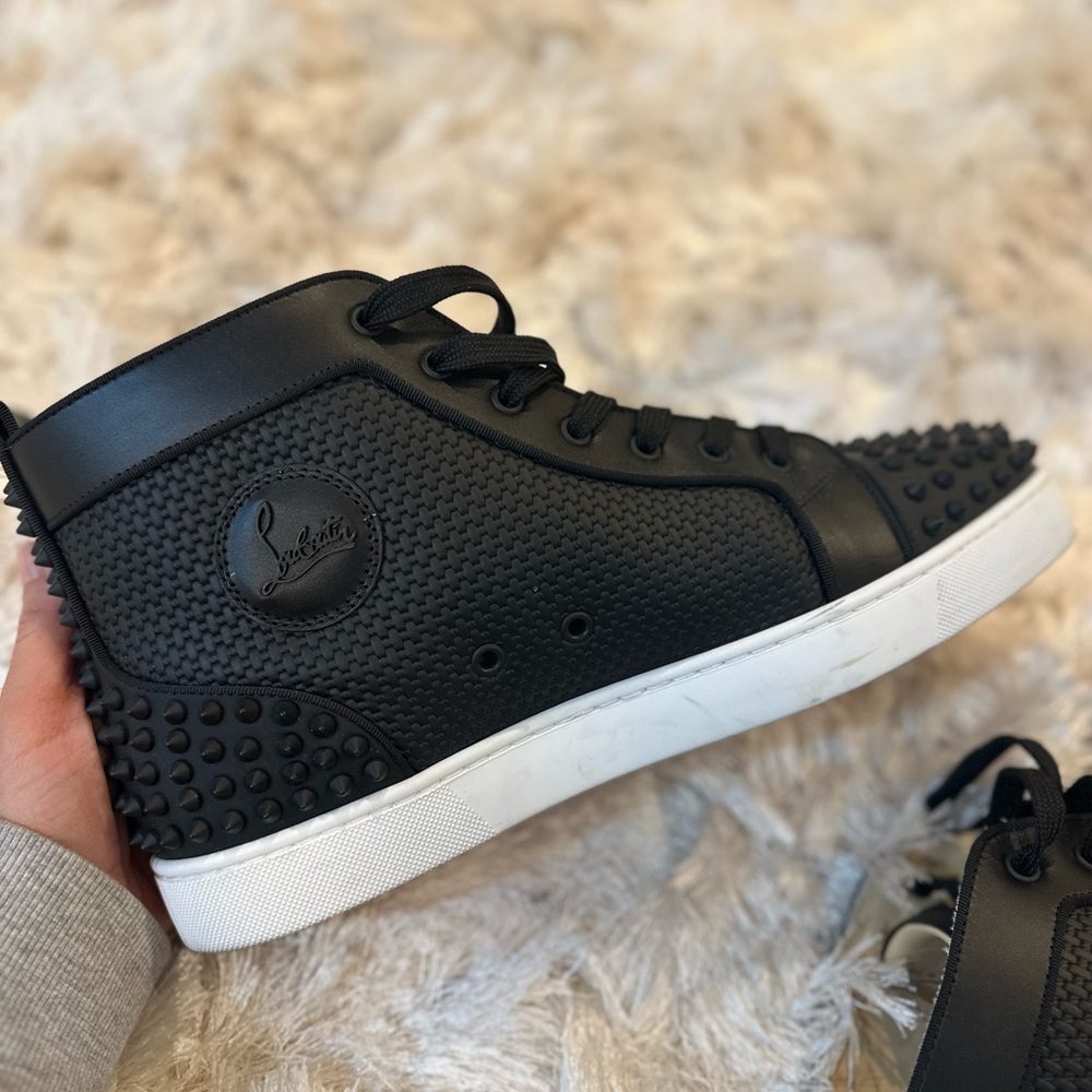 CHRISTIAN LOUBOUTIN “LOUIE FLAT CALF SPIKES HIGH ‘BLACK MATTE’”